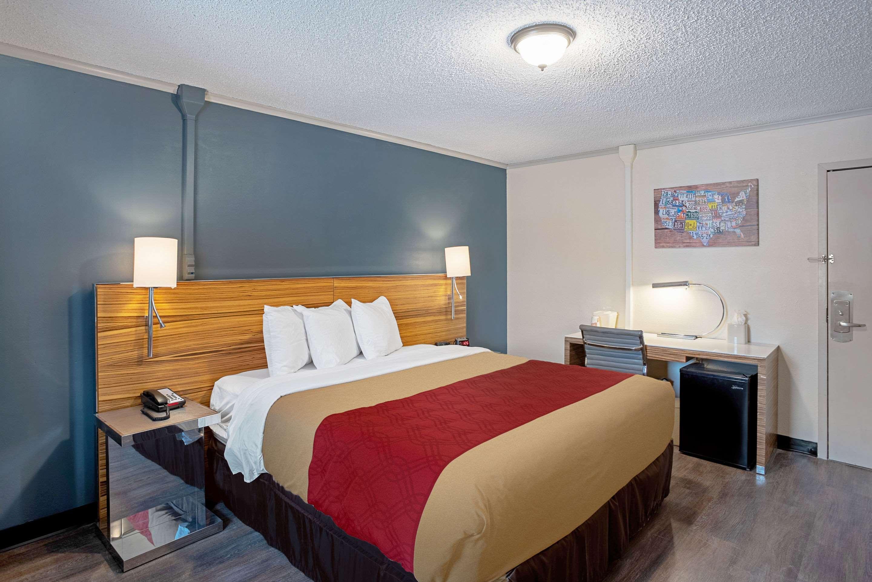 Quality Inn Frontier At Us Hwy 30 Clinton Extérieur photo