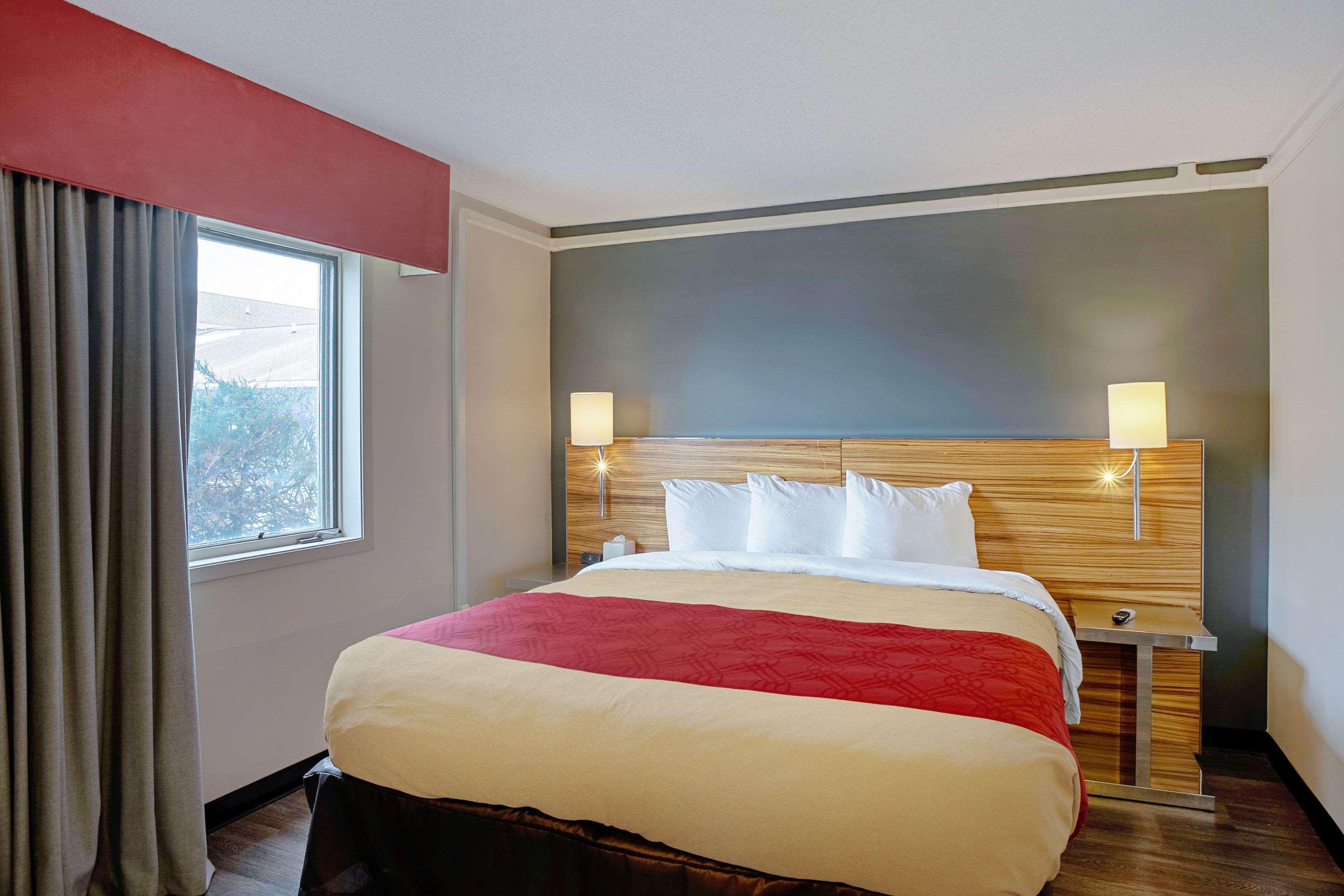 Quality Inn Frontier At Us Hwy 30 Clinton Extérieur photo