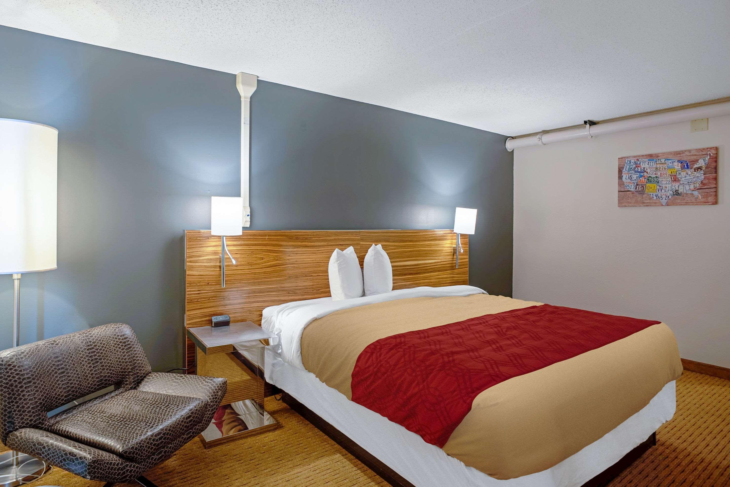 Quality Inn Frontier At Us Hwy 30 Clinton Extérieur photo