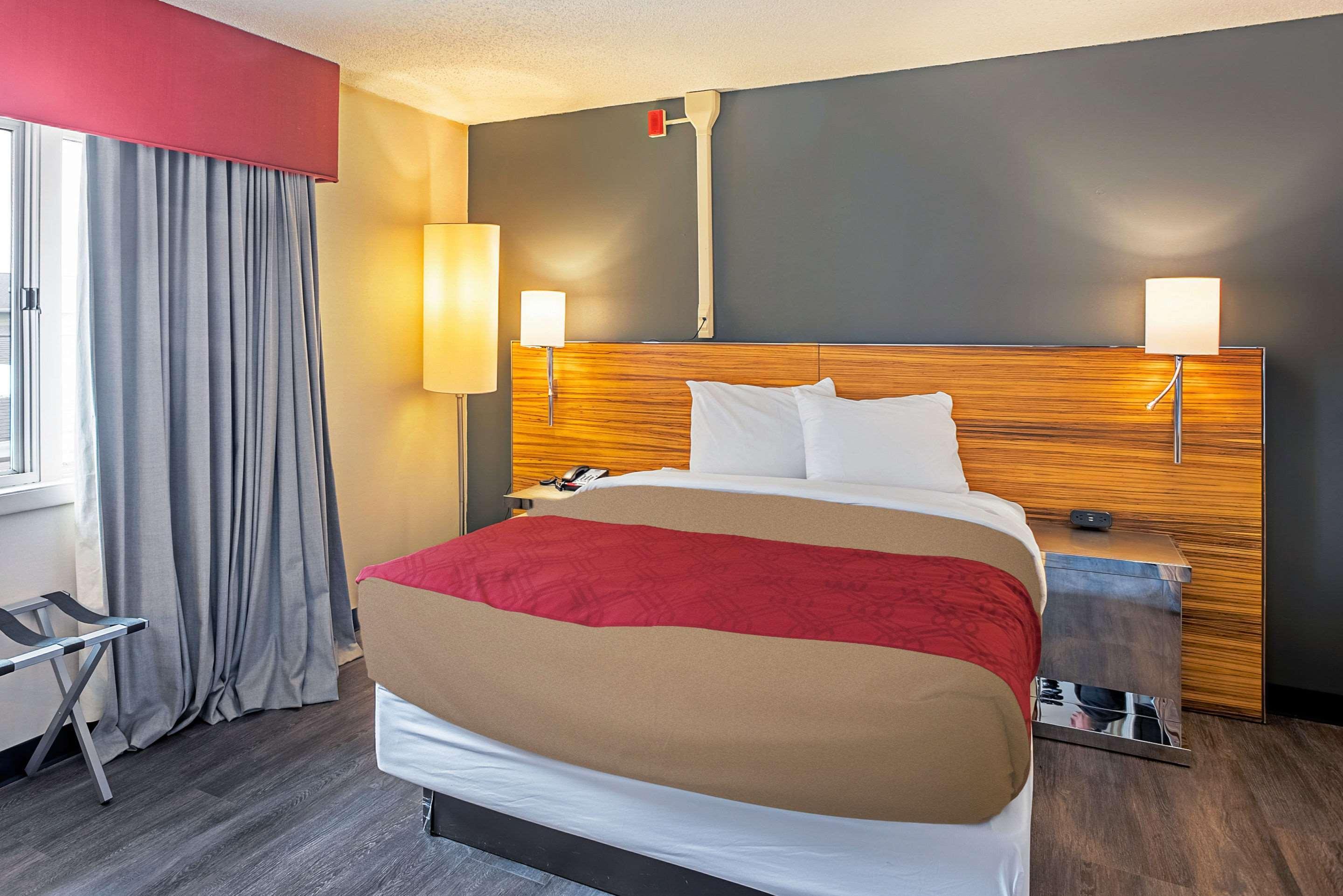 Quality Inn Frontier At Us Hwy 30 Clinton Extérieur photo