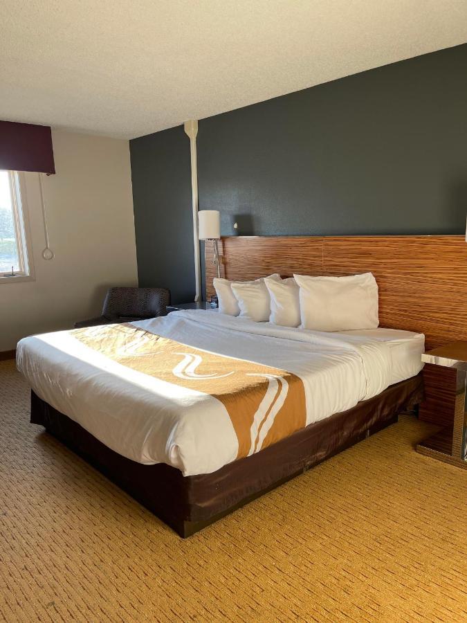 Quality Inn Frontier At Us Hwy 30 Clinton Extérieur photo