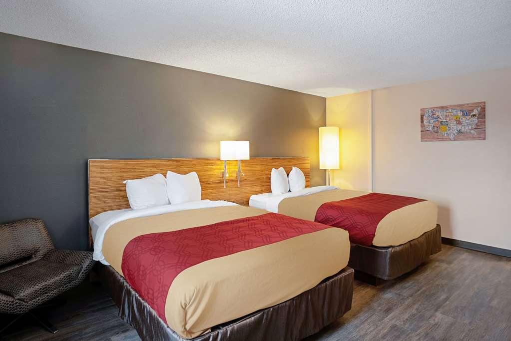 Quality Inn Frontier At Us Hwy 30 Clinton Chambre photo